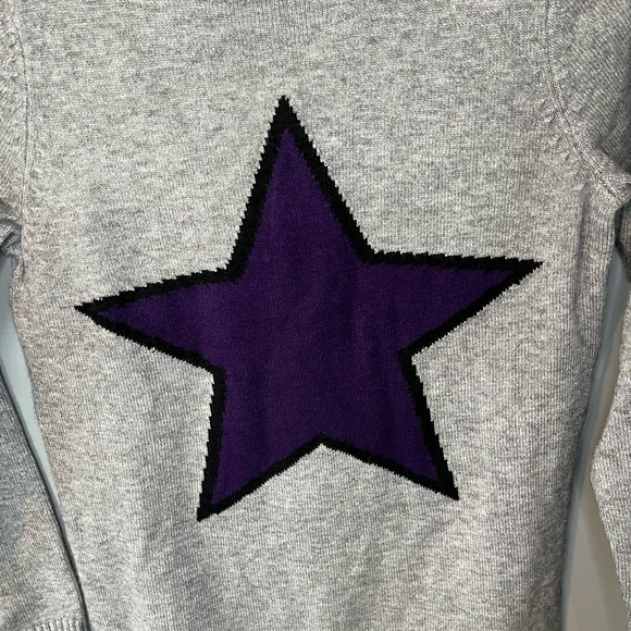 Gray Star Sweater - Women's Crew Neck - Picture 7 of 14